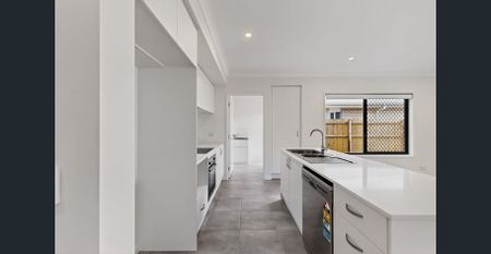 BRAND NEW - 4 Bedroom Home - Modern, Stylish & Ready to move in! - Photo 5