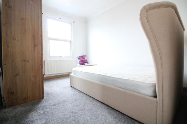 Lower Boston Road, London - Photo 1