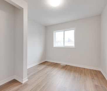 For Lease - 57 Lee Crescent, Barrie, Ontario - Photo 2