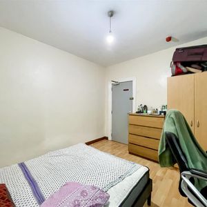 Room For Rent Wood Road, Pontypridd - Photo 2