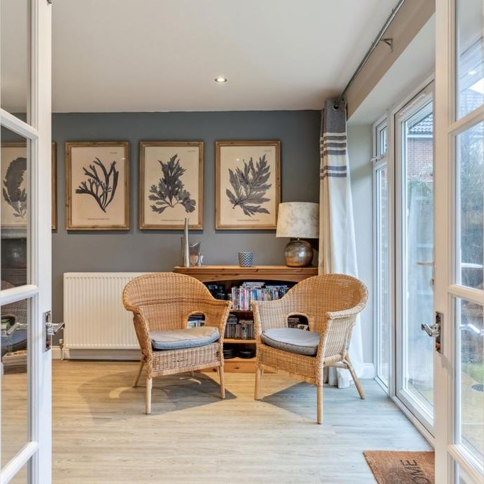 4 bedroom detached house to rent - Photo 1