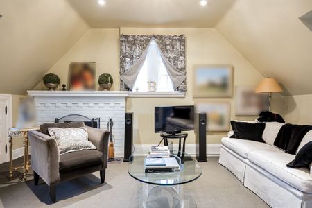 For Lease - 173 Balmoral Avenue, Toronto, Ontario - Photo 2