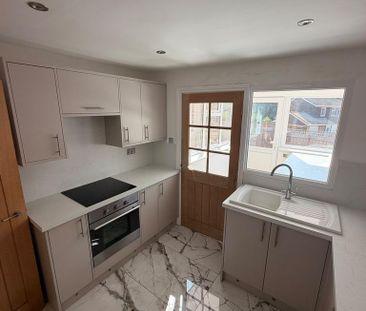 3 bedroom detached house to rent - Photo 6