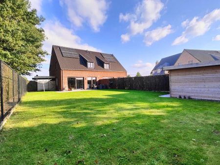 Ruime recente nieuwbouwwoning met achterliggende tuin en terras - Photo 4