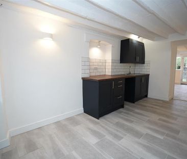 2 bedroom terraced house to rent - Photo 1