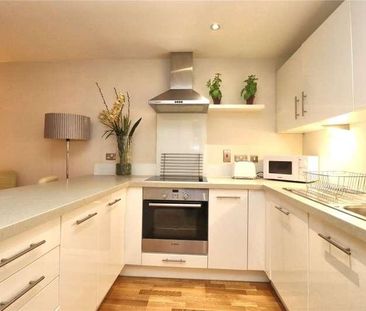 Woking, Surrey, GU21 - Photo 6