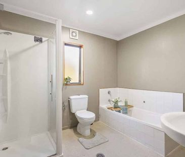 3 Bedroom Townhouse in New Lynn - Photo 3