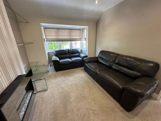 Third Avenue, WD25 9QE, Watford - Photo 1