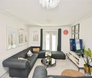 4 bedroom link detached house to rent - Photo 1