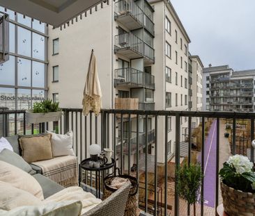 Götalandsvägen, Älvsjö - Photo 1