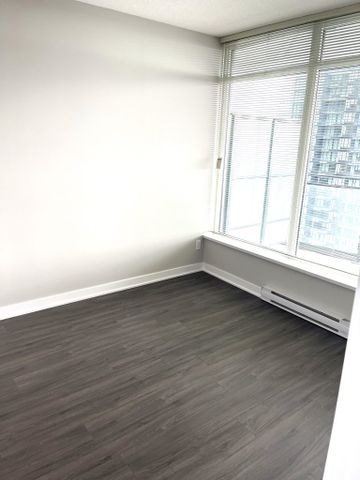 $2,700 / 2br – 872ft2 – Breathtaking Views from the 21st floor (QC41) - Photo 2