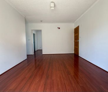 Renovated One Bedroom Unit&excl; - Photo 3