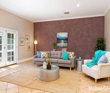 CLASS & STYLE IN CENTRAL - Photo 1