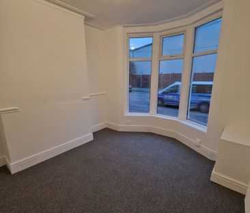 4 Bed Terraced House, Birkenhead Road, CH44 - Photo 4