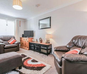 2 bedroom terraced house to rent - Photo 2