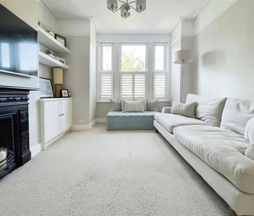 2 bedroom maisonette to rent - Photo 2