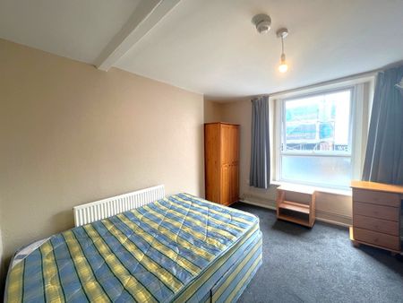 5 Bed Terraced House, Stokes Croft, BS1 - Photo 4