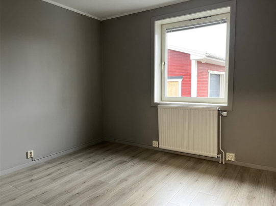 Dvärsättsvägen 72 - Foto 1