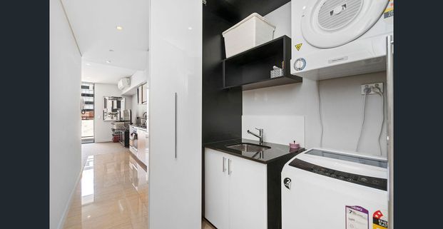 FULLY FURNISHED 1 BEDROOM APARTMENT AT ZENITH! - Photo 1