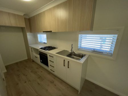 Immaculate Near-New One-Bedroom Apartment Featuring Lock-Up Garage - Photo 2