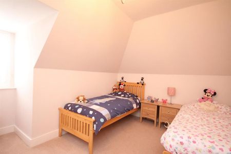 2 bedroom penthouse to rent - Photo 4