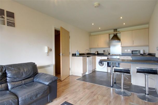 1 bedroom flat to rent - Photo 1