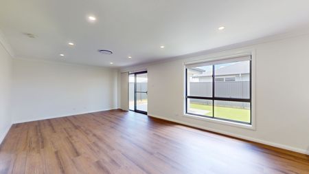 Brand New Home in Southlakes - Photo 5