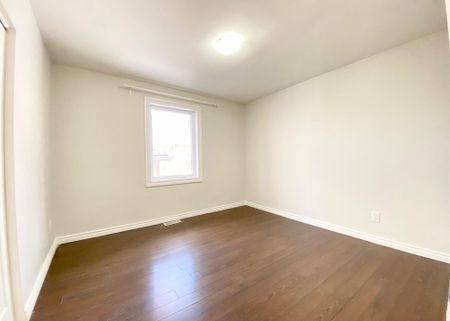 For Lease - 728 Danforth Road Unit# Main, Toronto, Ontario - Photo 4