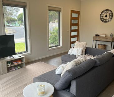 LOW MAINTENANCE THREE BEDROOM UNIT - Photo 6