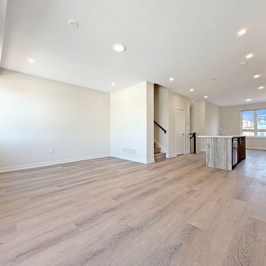 For Lease - 10 Honey Milk Lane, Richmond Hill, Ontario - Photo 1