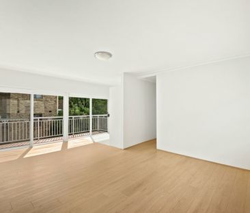 Beautiful & Bright Apartment! - Photo 3