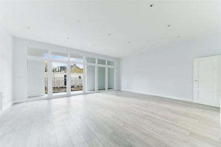 4 bedroom flat to rent - Photo 5