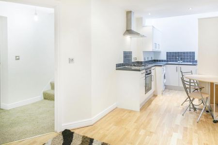 2 bedroom flat to rent - Photo 4