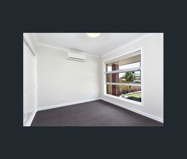 This townhouse is an easy 750 m walk to Reservoir Village - Photo 2