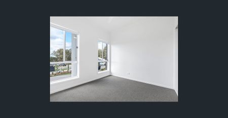 BRAND NEW - AMAZING LOCATION 3 BEDROOM DUPLEX - Photo 4