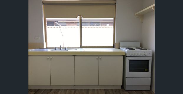 LOW MAINTENANCE UNIT - Photo 1