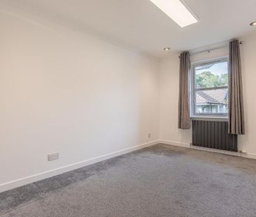 3 bedroom apartment to rent - Photo 3