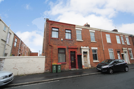 2 bedroom terraced house to rent - Photo 2