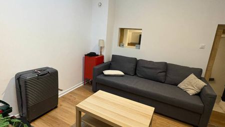 F2 DUPLEX MEUBLE - QUARTIER MAZELLE - COUR INTERIEURE - Photo 2