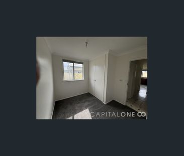 PERFECTLY LOCATED 3 BEDROOM HOME - Photo 1