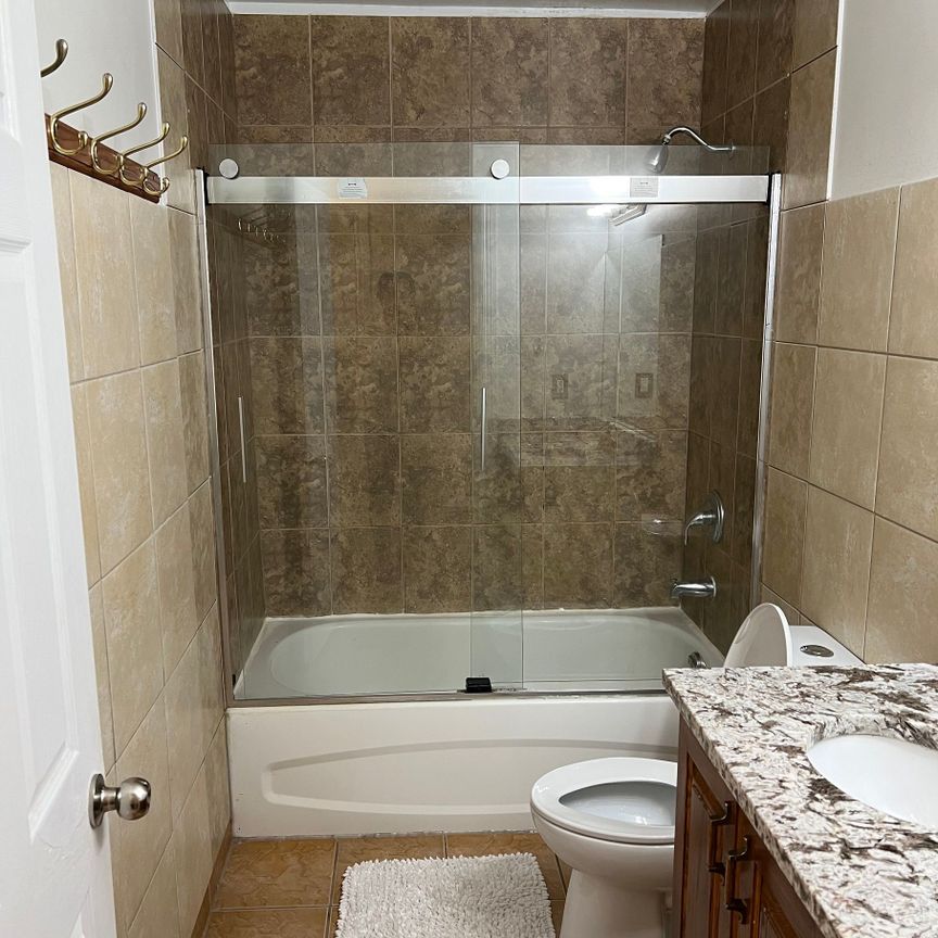 For Lease - 235 Bernard Avenue, London East, Ontario - Photo 1