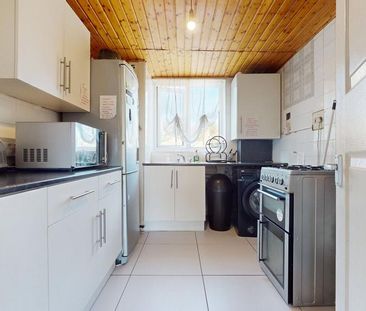 4 bedroom flat share to rent - Photo 2