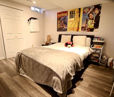 For Lease - 2253 Baronwood Drive, Oakville, Ontario - Photo 3