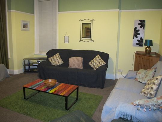 132 Warwick Road, Carlisle (STUDENT HOUSE) 8 Rooms available from August 2026 - Photo 1