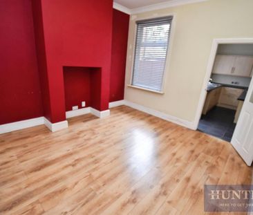 2 bedroom end of terrace house to rent - Photo 1
