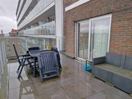 Appartement met 1 slaapkamer en ruim terras - Photo 3