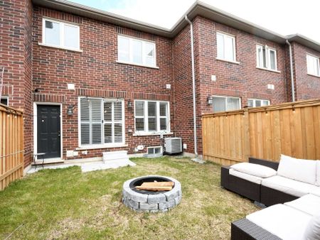 For Lease - 22 HOOVER Road, Brampton, Ontario - Photo 2