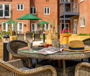 1 bedroom retirement property to rent - Photo 2