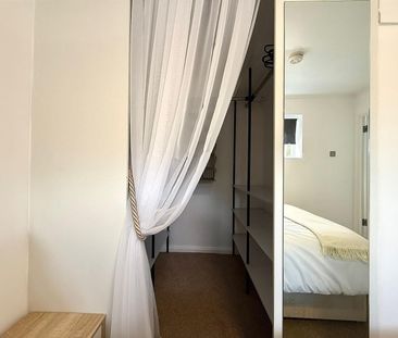 1 Bedroom Apartment To Let - Photo 3