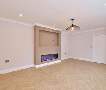 4 bedroom detached house to rent - Photo 2